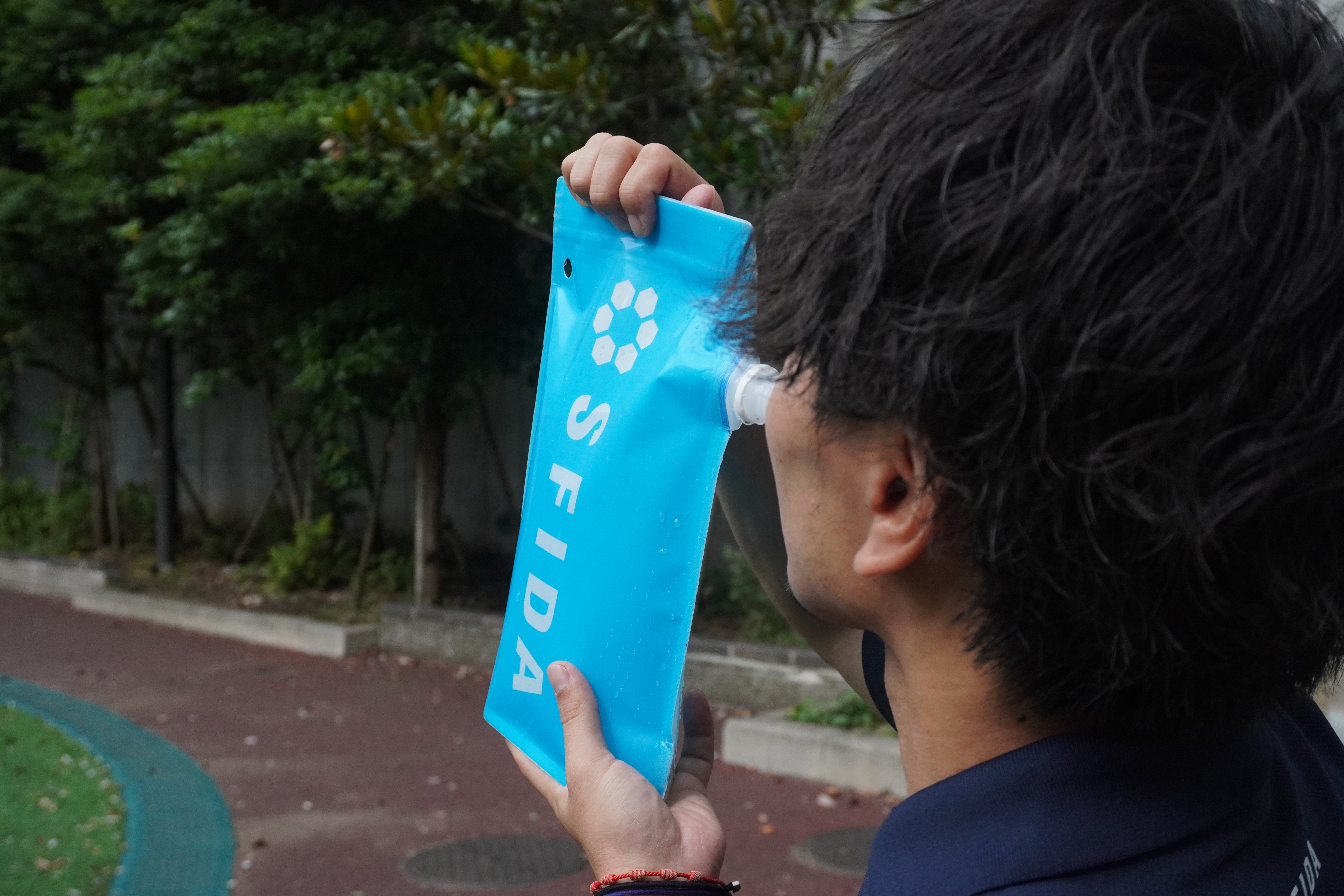 Aqua bag サンドバッグ 21インチ　青×黒　86kg Amazon.co.jp: Bad Boy Blue Aqua サンドバッグ 18インチまたは21