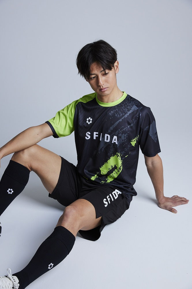 プラクティスシャツ アシンメトリーグラフィック – SFIDA Online Store
