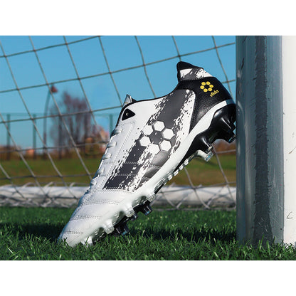 サッカースパイク　PIONIERE HG KL