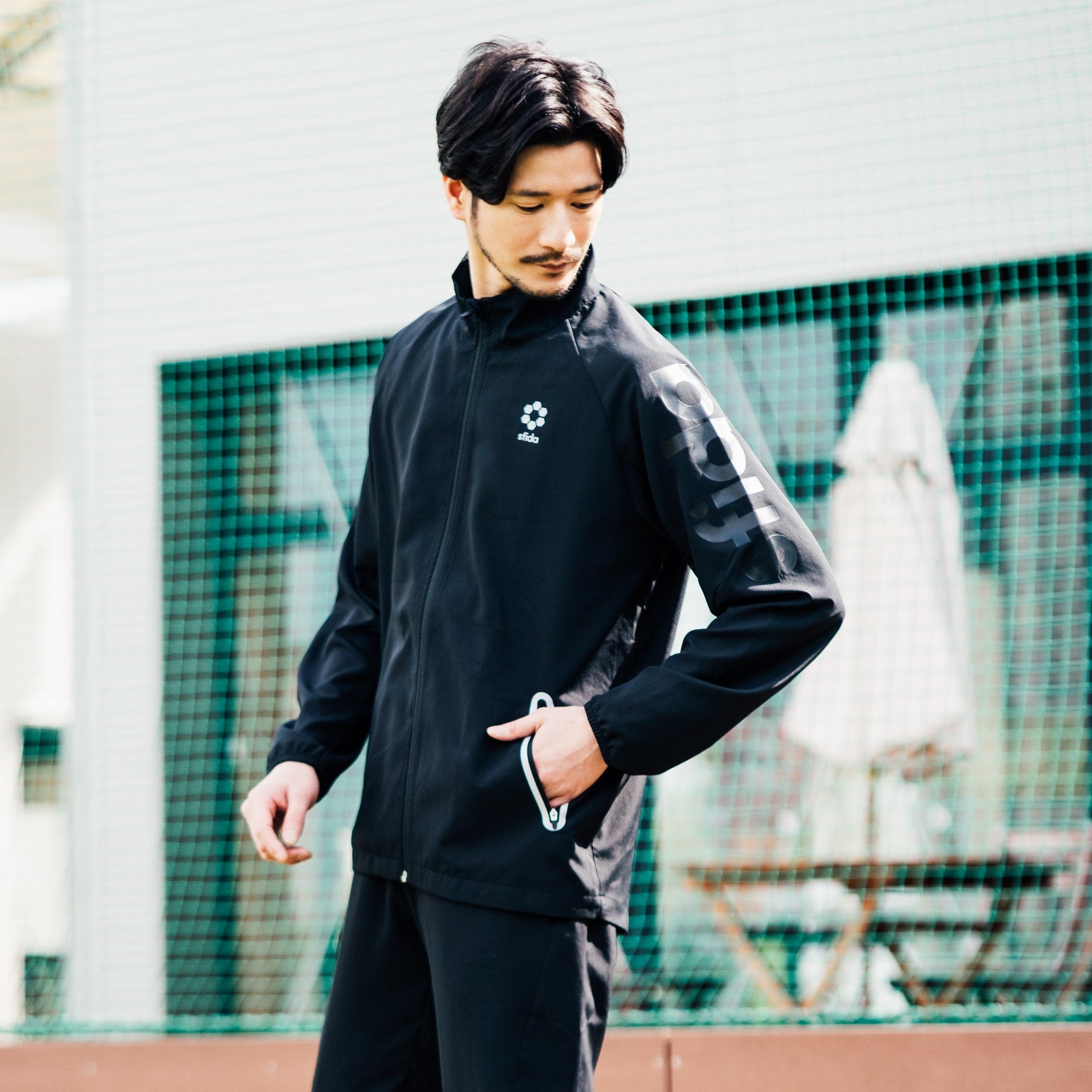 ウェア sfida sfida TRライトウーブントラックジャケット – SFIDA Online Store