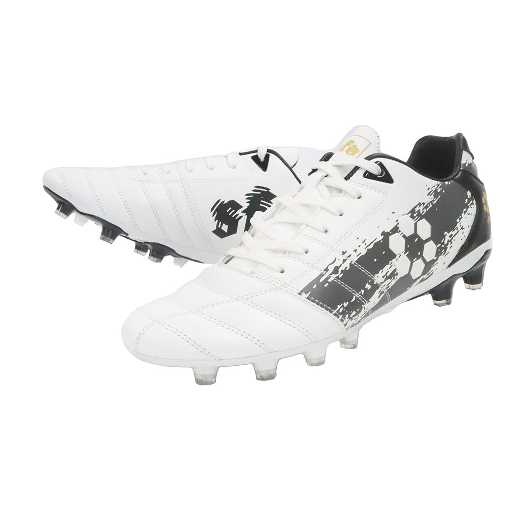 サッカースパイク　PIONIERE HG KL